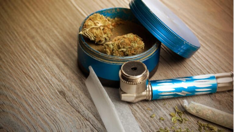 Thinking of trying a glass smoking device? Learn the Essentials for a Seamless Transition into Smoking Bliss!